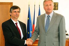 Seznam pro vládu je hotov. Rozhodne premiér Fischer