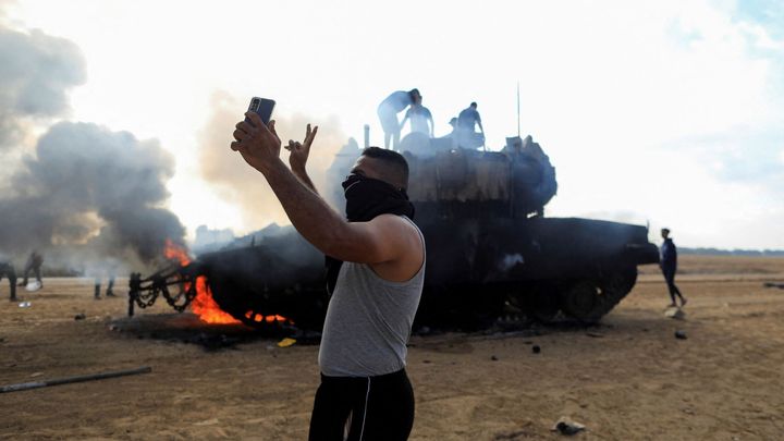 Izrael zaskočili teroristé, teď chystá pomstu. Na sítích kolují otřesná videa z útoků; Zdroj foto: Reuters