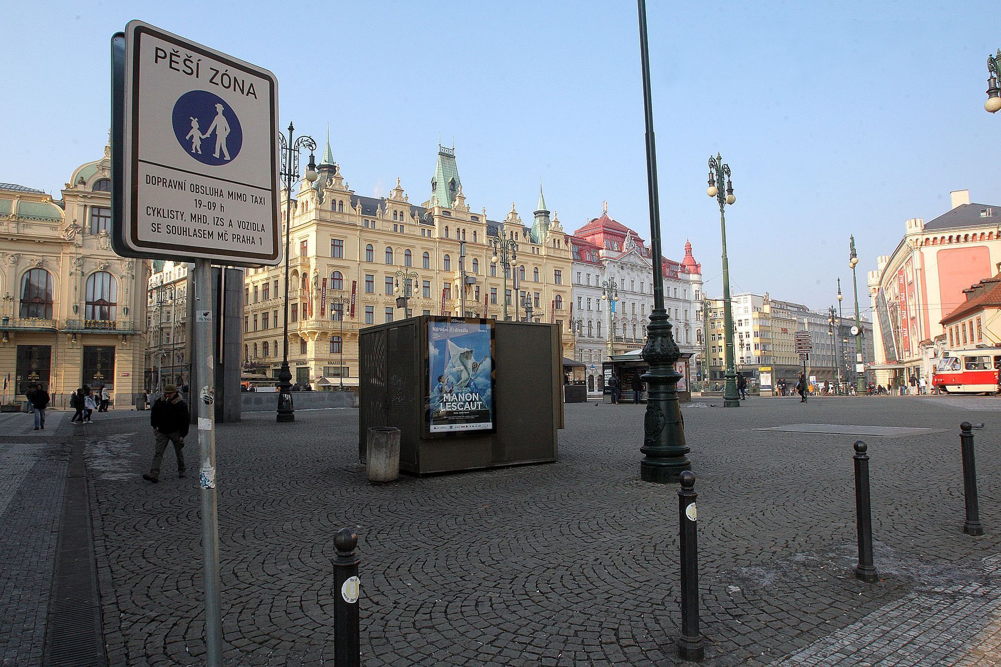 Praha ve smogu zahalena