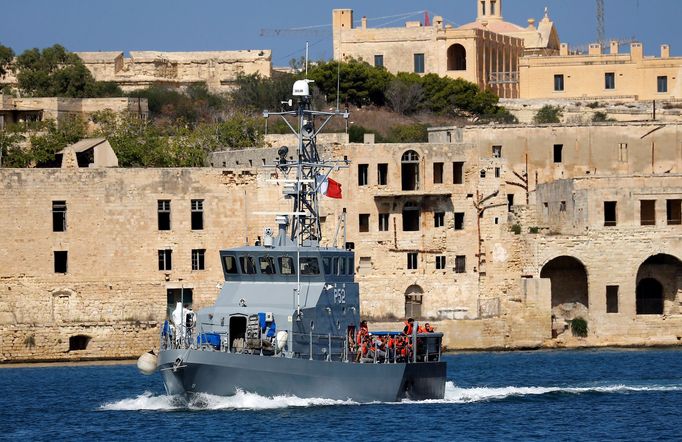 Problematika pobytů migrantů na ostrově Malta.