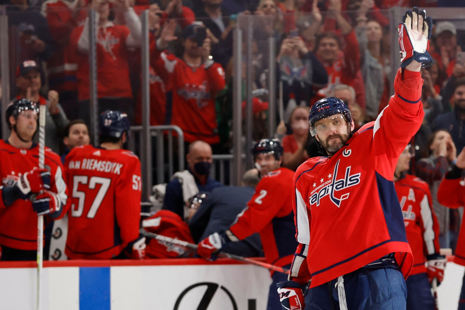 Alexandr Ovečkin slaví 767. gól v NHL v zápase Washingtonu proti Islanders