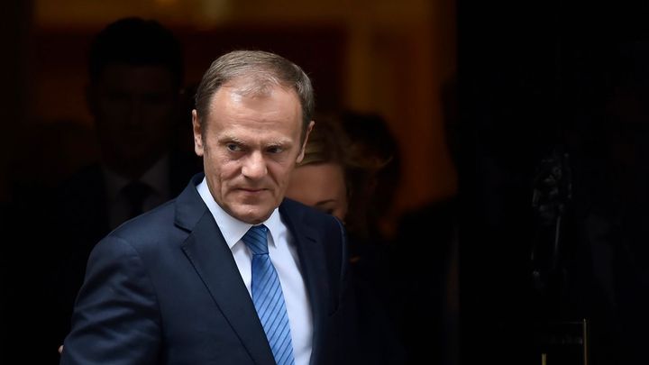 O textu brexitové dohody znovu jednat nebudeme, vzkázal Britům za EU Tusk