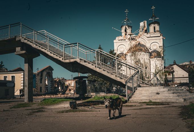 Pravoslavný kostel byl poškozený v rámci úderu po nádraží. Stačila jedna klouzavá bomba a zničena byla nejen nádražní budova, ale i mnoho budov v jejím okolí.