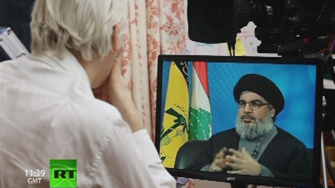 Prvním hostem, kterého Assange na dálku zpovídal, byl lídr libanonské teroristické organizace Hizballáh, šejch Hasan Nasralláh.