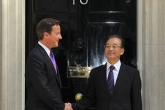 Británie uzavřela s Čínou kontrakty za 1,5 miliardy