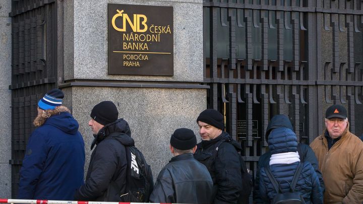 Nejlépe placeným manažerem ve státní správě byl loni guvernér České národní banky; Zdroj foto: Jakub Plíhal