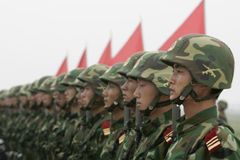 Čína dá armádě další miliardy. Pentagon se bouří