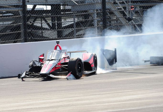 Álex Palou bourá ve 104. ročníku závodu Indy 500