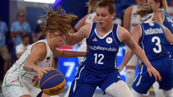 České reprezentantky v basketbalu 3x3 na Evropských hrách 2019 (Alžběta Levinská)