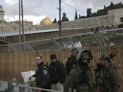 Izrael zdvojnásobil počet vojáků a policistů, kteří v Jeruzalémě hlídkují.