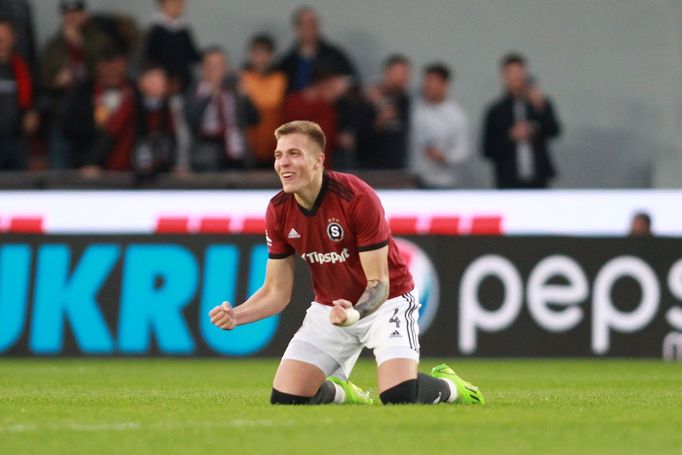 Patrik Vydra se raduje po zápase 2. kola nadstavby F:L Sparta - Slavia