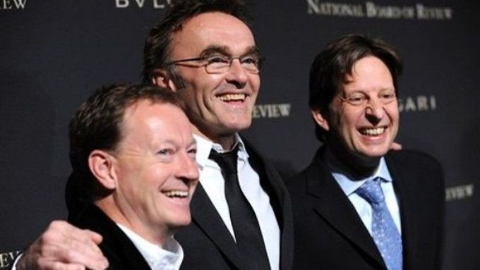 Milionář z chatrče: zleva scenárista Simon Beaufoy, režisér Danny Boyle a producent Christian Colson
