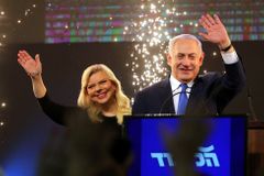 Veterán opět vyhrál. Netanjahu sestaví izraelskou vládu, obviněním z korupce navzdory