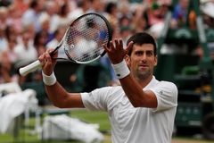 Šampion je zpátky. Djokovič v maratonské dohrávce přetlačil Nadala a zahraje si finále Wimbledonu