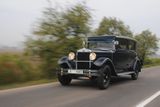 Automobil z roku 1932 už nesl pouze název Škoda, typové označení 645. Poháněl ho šestiválec 2,5 litru s výkonem 45 koní. Mohl jet až devadesátkou. Tento exemplář původně patřil lékaři z jihočeské Hluboké. Dnes je citlivě zrestaurován a řídit ho smí jen povolaní zaměstnanci muzea Škoda.