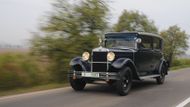 Automobil z roku 1932 už nesl pouze název Škoda, typové označení 645. Poháněl ho šestiválec 2,5 litru s výkonem 45 koní. Mohl jet až devadesátkou. Tento exemplář původně patřil lékaři z jihočeské Hluboké. Dnes je citlivě zrestaurován a řídit ho smí jen povolaní zaměstnanci muzea Škoda.