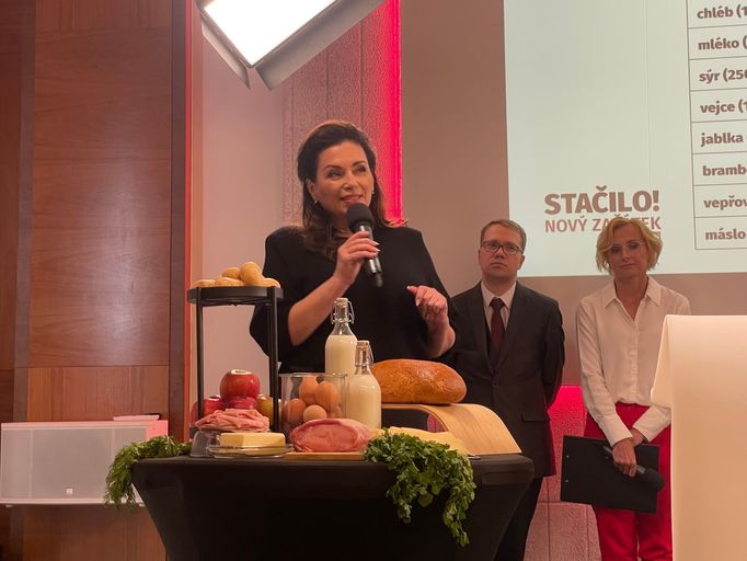 Jana Bobošíková vysvětluje, jak prý zlevní lidem základní potraviny.