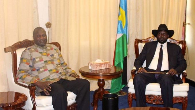 Jihosúdánský prezident Kiir a někdejší viceprezident Machar, archivní foto.