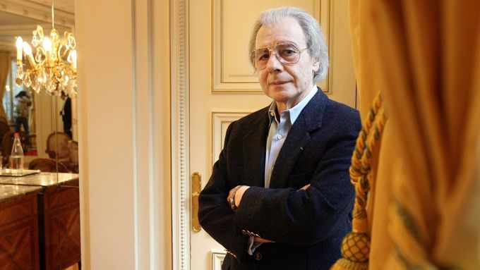 Argentinský hudební skladatel, dirigent a klavírista Lalo Schifrin je autorem hudby k mnoha hollywoodským filmům.