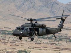 Americká helikoptéra UH-60 Black Hawk v Afghánistánu