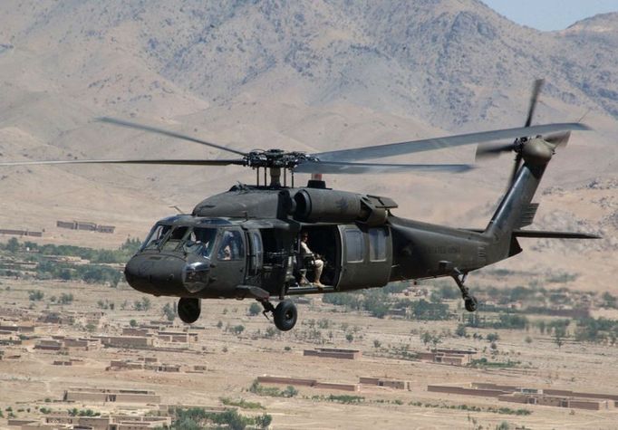 Americká helikoptéra UH-60 Black Hawk v Afghánistánu