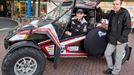 Dušan Randýsek (vlevo) a Rostislav Plný, kteří se s buggy Arctic cat zúčastní Rallye Dakar 2016