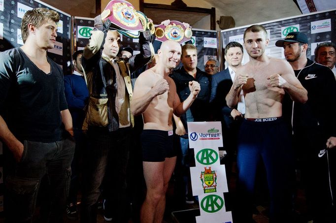 Vážení před soubojem Lukáš Konečný vs. Zaurbek Bajsangurov