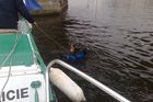 Na Opavsku se zřejmě utopil muž, policie tělo hledá