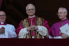 Nový papež dobře zná Prahu i Brno. Experti komentují volbu jména Lev XIV.