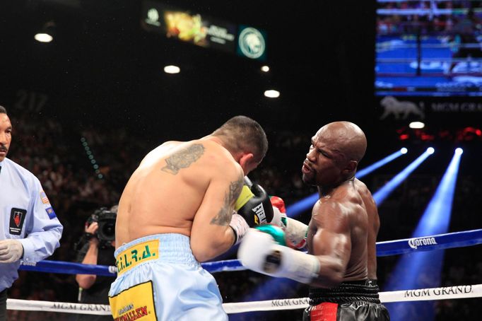 Floyd Mayweather vs. Marcos Rene Maidana