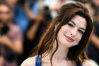 Tak bydlí herečka Anne Hathaway. Její pohádkový dům vám vezme dech