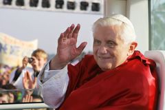 Fischer řekl Vatikánu, že smlouvu s ním řešit nebude