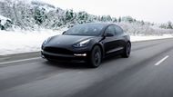 Auta stará 2-3 roky: Tesla Model 3 - podíl vážných závad 14,7 %