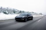 Auta stará 2-3 roky: Tesla Model 3 - podíl vážných závad 14,7 %