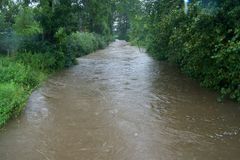Šlapanka hlásí první stupeň, mírně stoupají i jiné toky