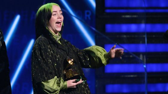 Grammy uctily basketbalistu Bryanta, všechny hlavní sošky získala Billie Eilish