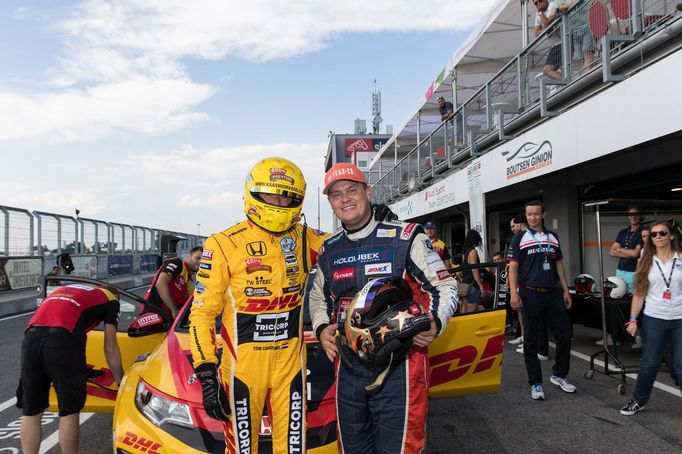 Pilot WTCR Tom Coronel a Adam Lacko při závodech ME tahačů na Slovakia Ringu 2018