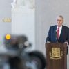 Miloš Zeman oznámil kandidaturu na prezidenta - jeho TK, aktivisté před Hradem