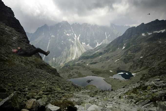 Umělecká fikce. Ilustrační koláž vytvořená pomocí umělé inteligence.