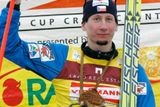 Lukáš Bauer se raduje z vítězství v závodu SP v Otepää
