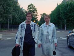 Na fotografii z filmu jsou Eirik Sæther coby Thomas a Kristine Kujath Thorp v roli Signe.