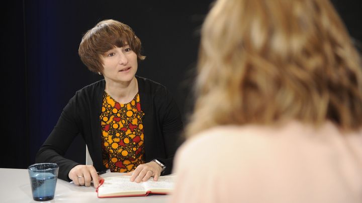 "Země, kde se nedá žít." Lidé z Německa se diví, co se v Česku píše, říká germanistka
