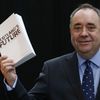 První ministr Alex Salmond je přesvědčen, že bez Anglie se Skotsku povede lépe. Ale libra či královna se hodí. (26. listopadu 2013)