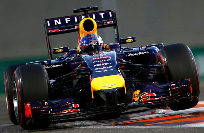 Red Bull Formula One driver Sebastian Vettel of Germany drives during the qualifying session of the Abu Dhabi F1 Grand Prix at the Yas Marina circuit in Abu Dhabi Novembe