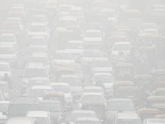 V Dillí platí pohotovost kvůli dlouhodobě znečištěnému ovzduší.
