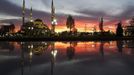 The Heart of Chechnya mosque is seen in the Chechen capital Grozny April 27, 2013. The naming of two Chechens, Dzhokhar and Tamerlan Tsarnaev, as suspects in the Boston Marathon bombings has put Chechnya - the former site of a bloody separatist insurgency - back on the world's front pages. Chechnya appears almost miraculously reborn. The streets have been rebuilt. Walls riddled with bullet holes are long gone. New high rise buildings soar into the sky. Spotless playgrounds are packed with children. A giant marble mosque glimmers in the night.Yet, scratch the surface and the miracle is less impressive than it seems. Behind closed doors, people speak of a warped and oppressive place, run by a Kremlin-imposed leader through fear. Picture taken April 27, 2013. REUTERS/Maxim Shemetov (RUSSIA - Tags: TPX IMAGES OF THE DAY SOCIETY POLITICS RELIGION) ATTENTION EDITORS: PICTURE 02 OF 40 FOR PACKAGE 'INSIDE MODERN CHECHNYA'. SEARCH 'REBUILDING CHECHNYA' FOR ALL IMAGES Published: Kvě. 1, 2013, 7:14 dop.