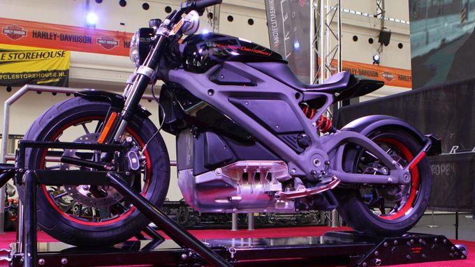 Česká republika je teprve pátou evropskou zemí, do které zavítal koncept elektrického motocyklu Harley-Davidson.