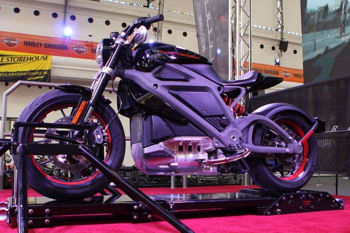 Česká republika je teprve pátou evropskou zemí, do které zavítal koncept elektrického motocyklu Harley-Davidson.