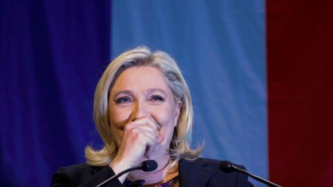 Klimeš: Marine Le Penová vyhrála. Ne že ne