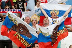 Bitky našich fanoušků jsme čekali, říkají Rusové cestou na Slováky. Nesmí nás provokovat